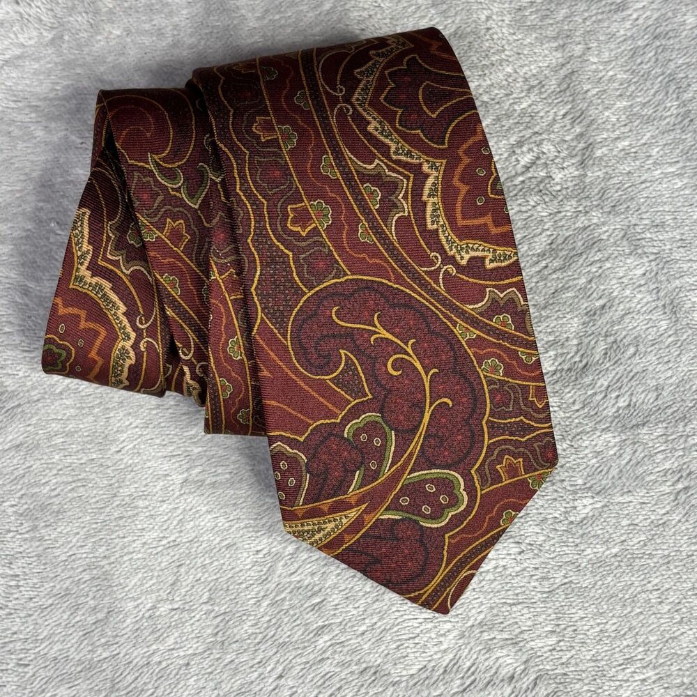 Brooks Brothers Tie Mens Red Paisley Silk Woven Made USA Classic Necktie 346